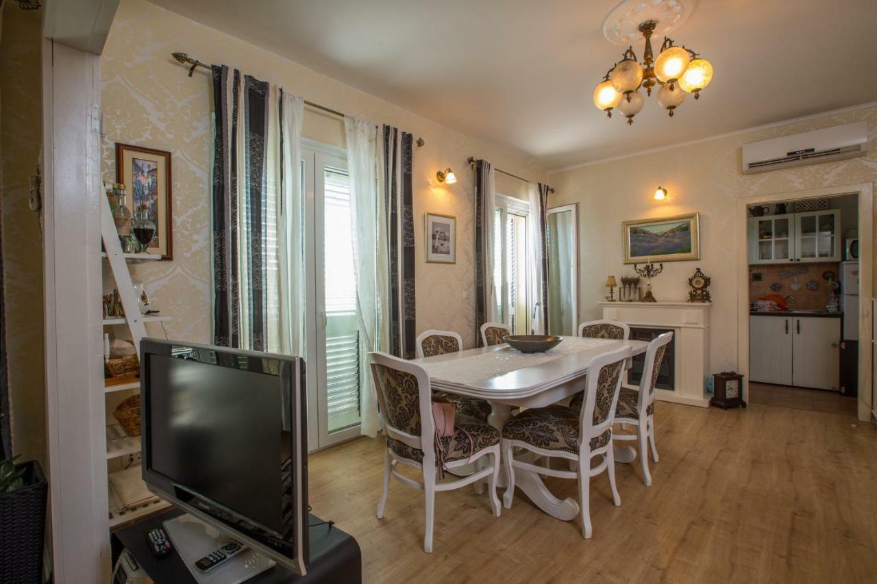 Apartment Valerija Jesenice  Esterno foto